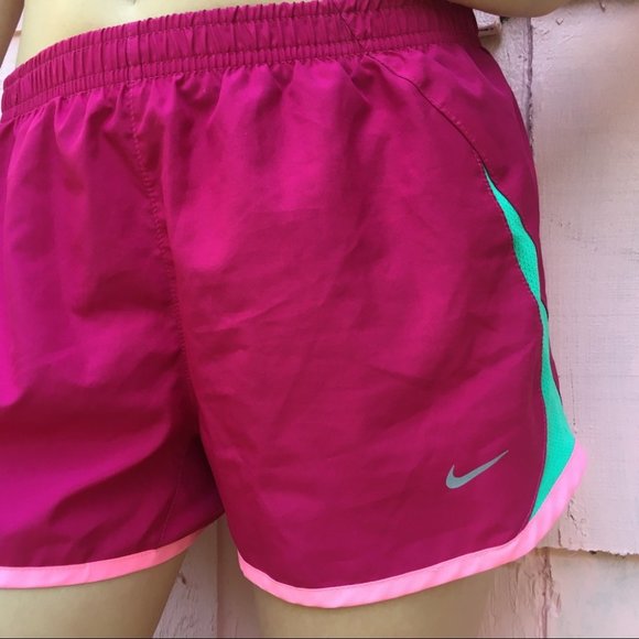 Nike Hot Pink Athletic Workout Shorts Size Small Mid Rise - Picture 3 of 5